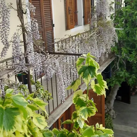 Il Giardino Del Gallo Pensión Cherasco